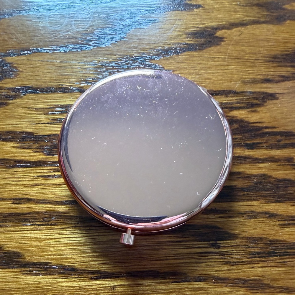 Rose Gold Compact Mirror - Picture 2 of 3